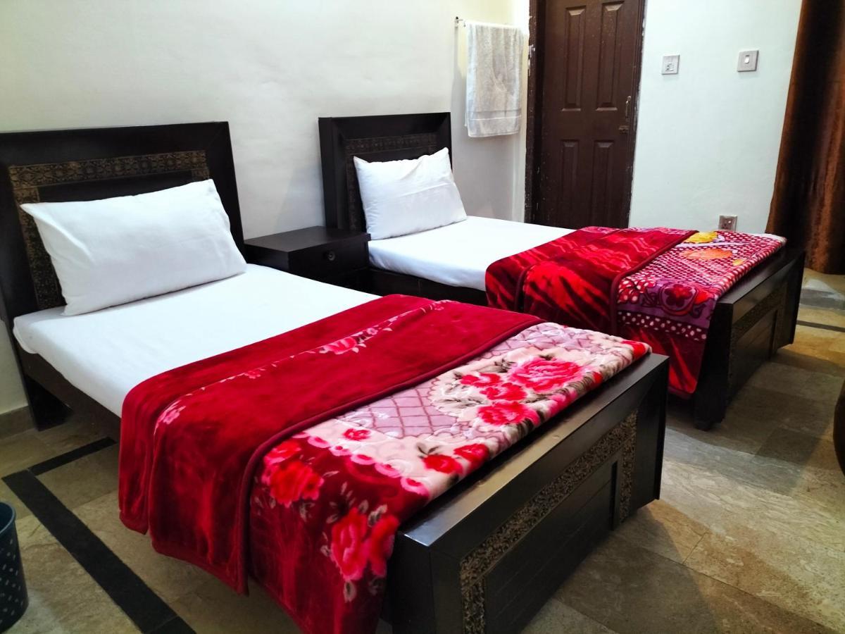 Hotel Second Home Лахор Екстериор снимка