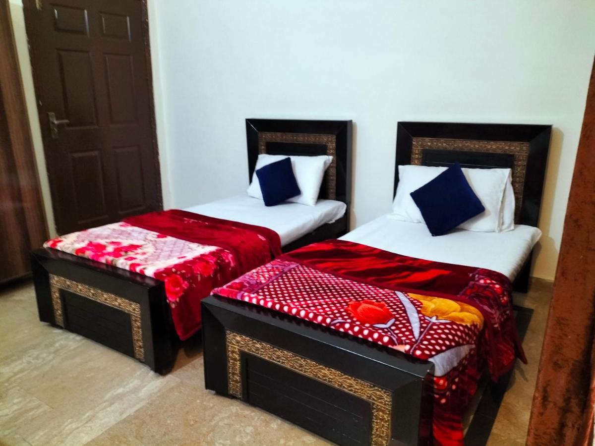 Hotel Second Home Лахор Екстериор снимка