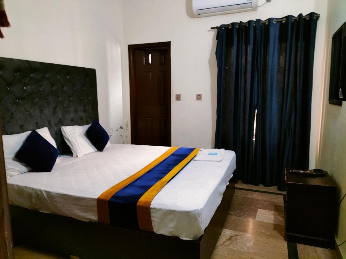 Hotel Second Home Лахор Екстериор снимка
