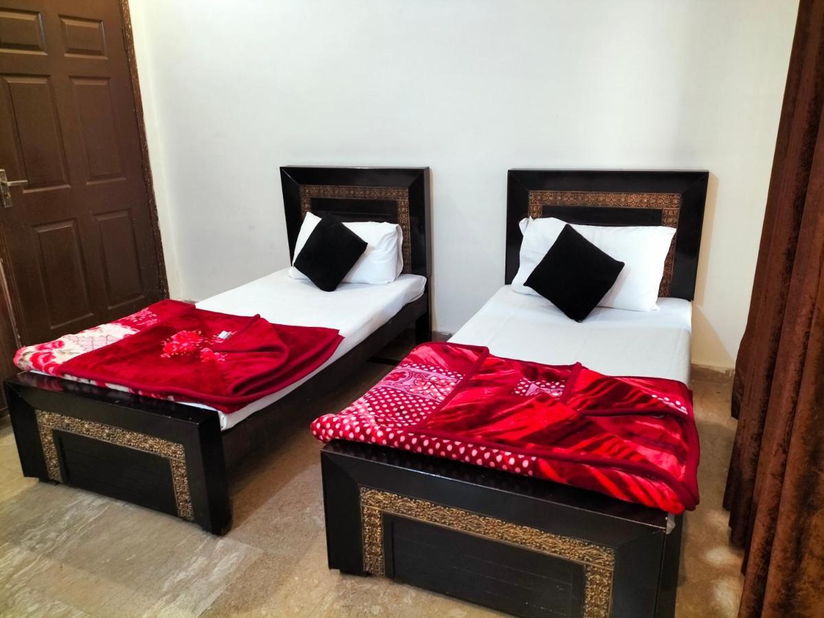 Hotel Second Home Лахор Екстериор снимка